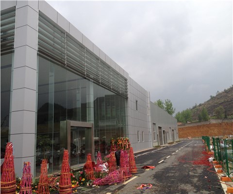 東風日產展廳